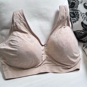 Breezies 38DDDD, 38G Beige Contour Wireless Bra Comfort Straps 1689 WL